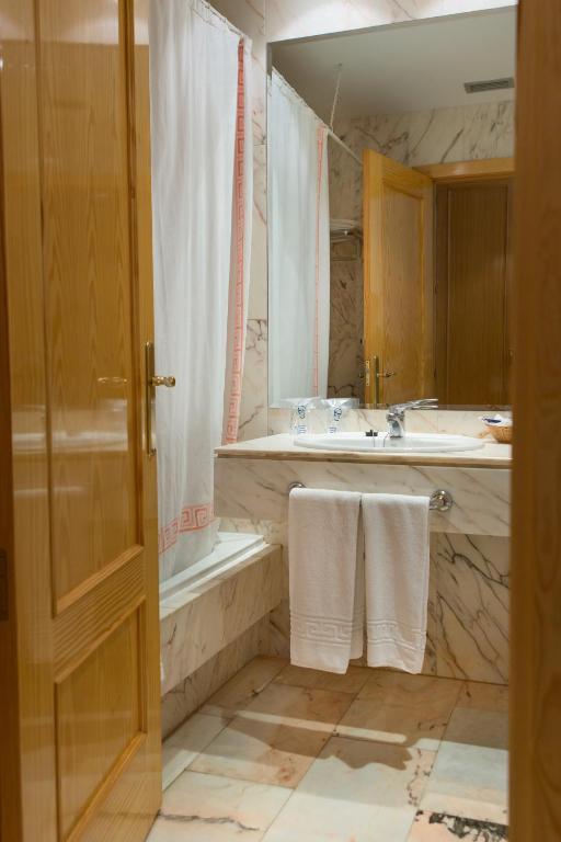 Hotel La Torre Vega de Valdetronco Værelse billede